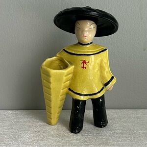 VINTAGE chinese flower carrier figurine yellow/black